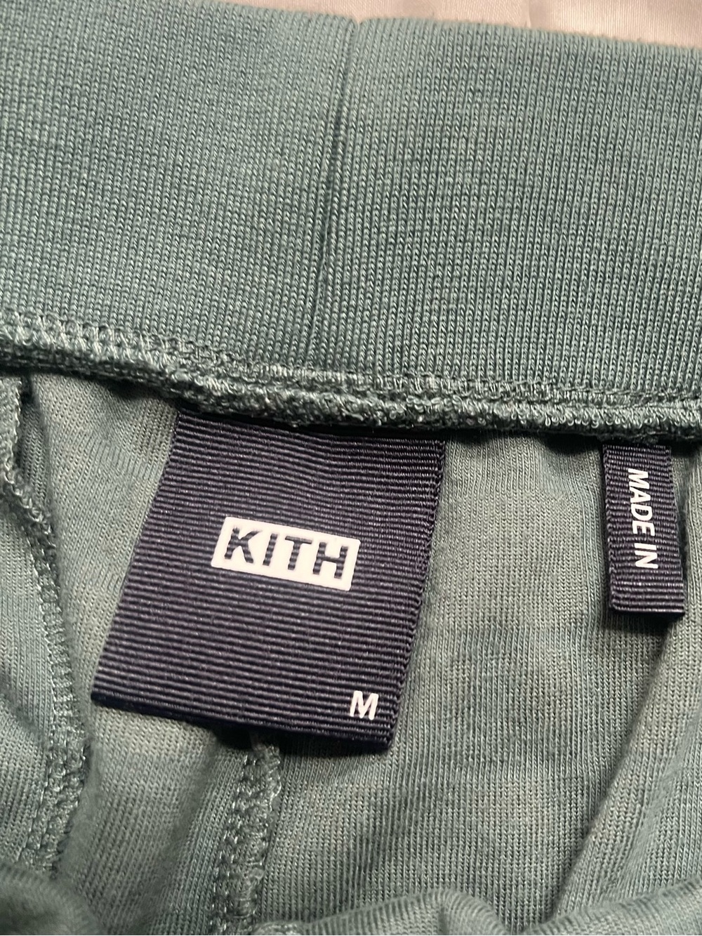 KITH Mens Shorts Size Medium - Picture 3 of 4